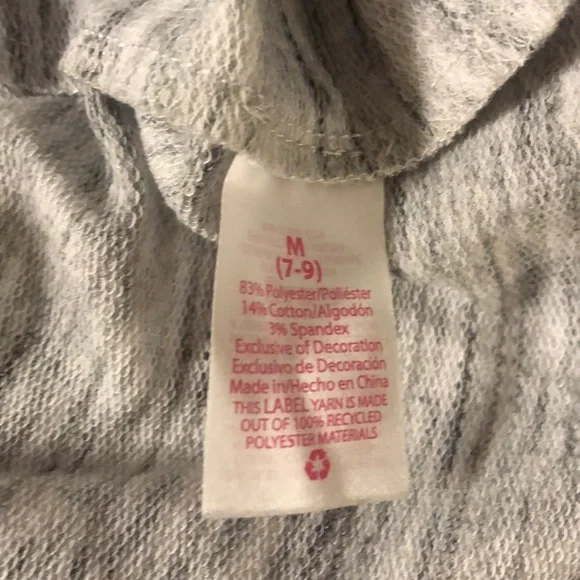 No boundaries-M (7-9 )-love hoodie crop top - Picture 5 of 12